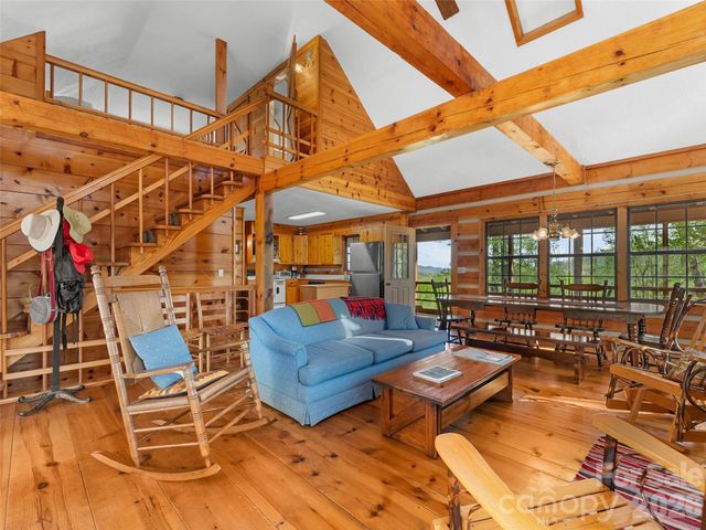 178 Tablerock Drive, Saluda, NC 28773