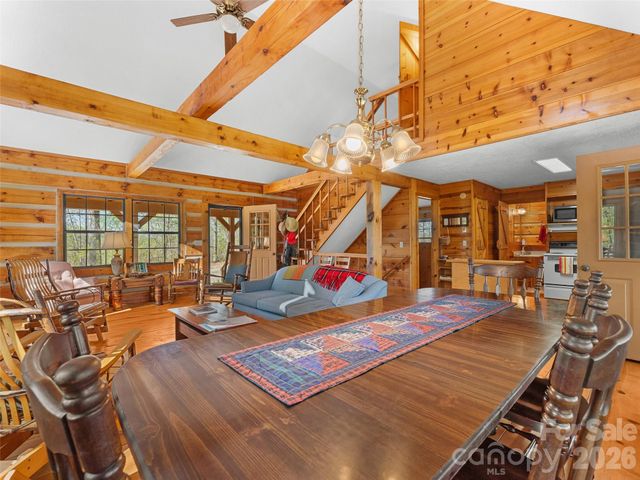178 Tablerock Drive, Saluda, NC 28773