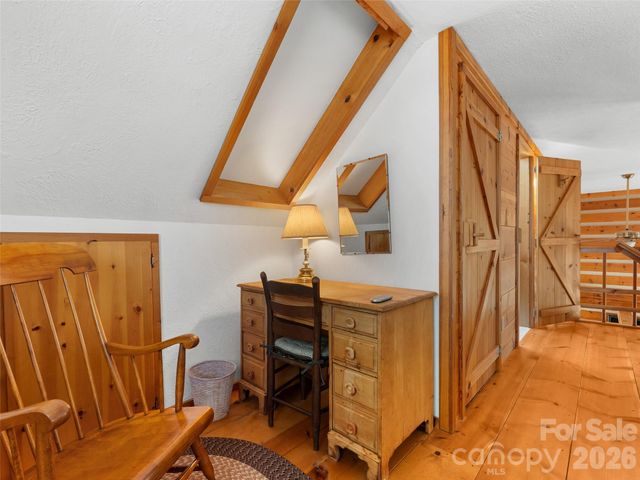 178 Tablerock Drive, Saluda, NC 28773