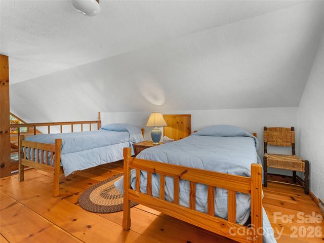 178 Tablerock Drive, Saluda, NC 28773