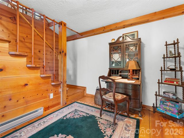 178 Tablerock Drive, Saluda, NC 28773