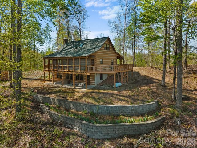 178 Tablerock Drive, Saluda, NC 28773