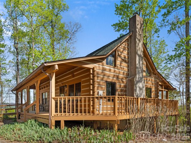 178 Tablerock Drive, Saluda, NC 28773