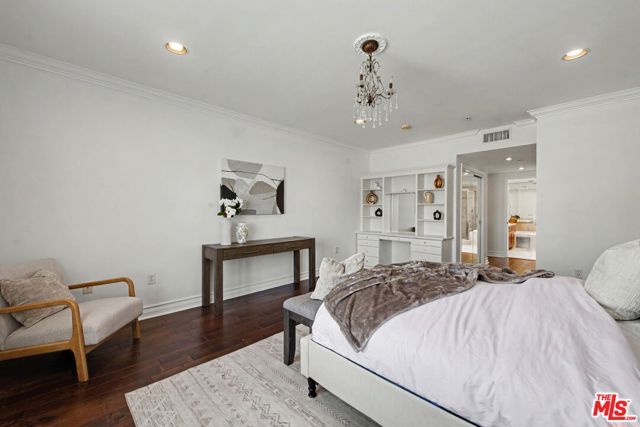 1878 Greenfield Avenue PH5, Los Angeles, CA 90025