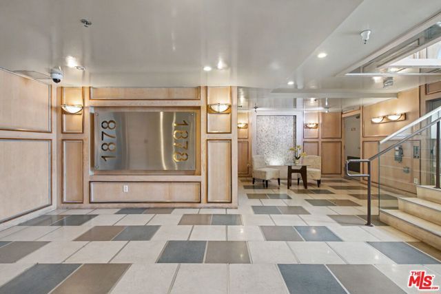 1878 Greenfield Avenue PH5, Los Angeles, CA 90025