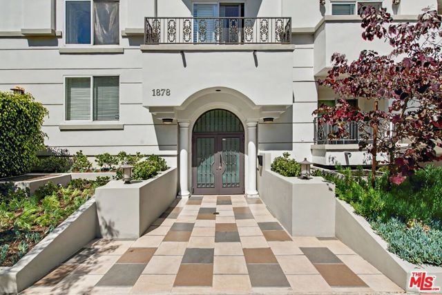1878 Greenfield Avenue PH5, Los Angeles, CA 90025