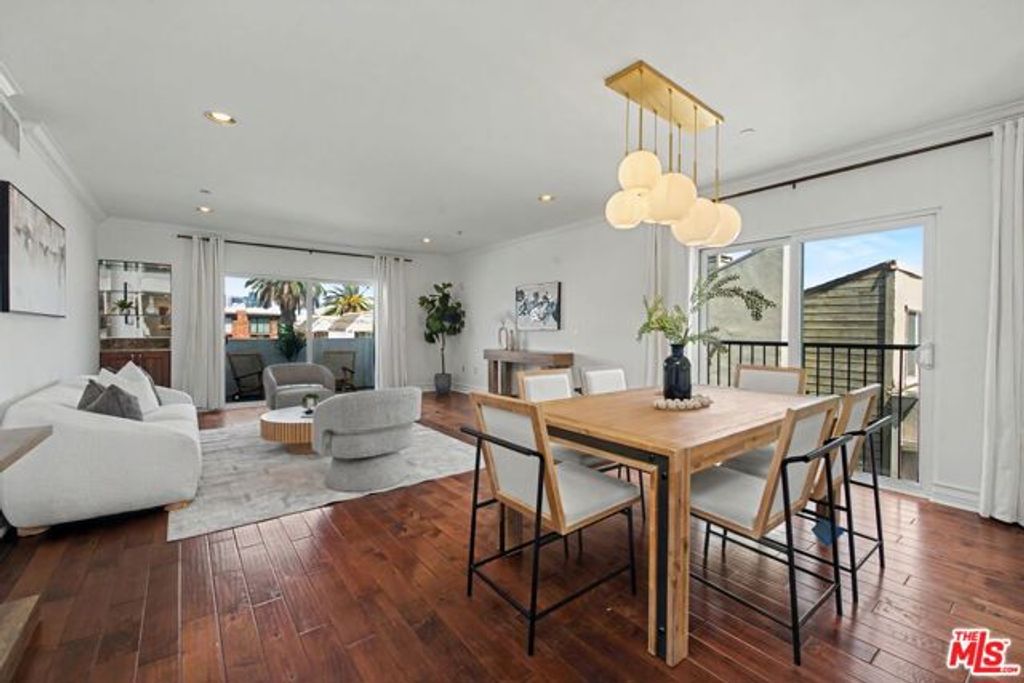 1878 Greenfield Avenue PH5, Los Angeles, CA 90025