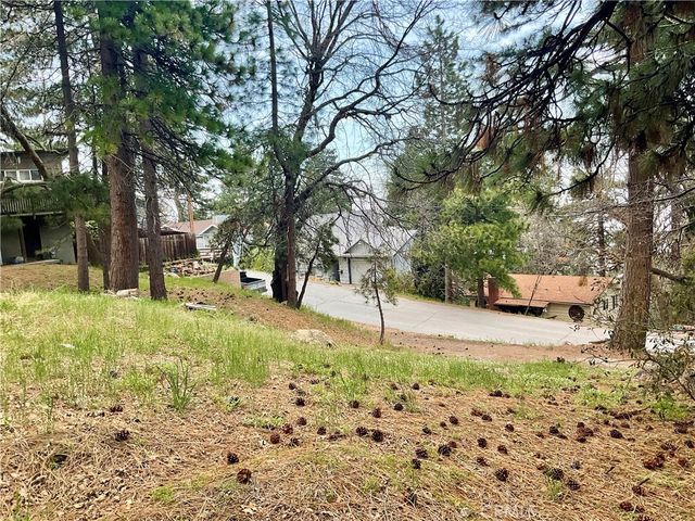 31330 Marcella Drive, Running Springs, CA 92382