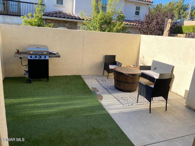 32 Secret Hollow Lane, Newbury Park, CA 91320