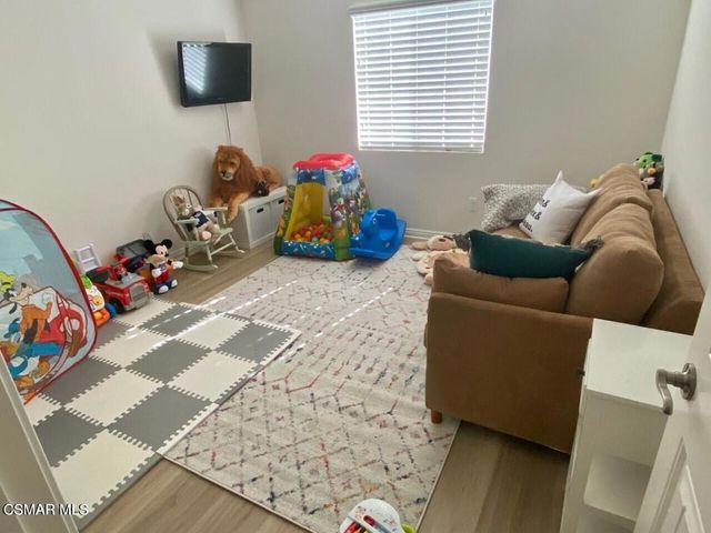 32 Secret Hollow Lane, Newbury Park, CA 91320