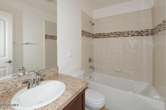 32 Secret Hollow Lane, Newbury Park, CA 91320