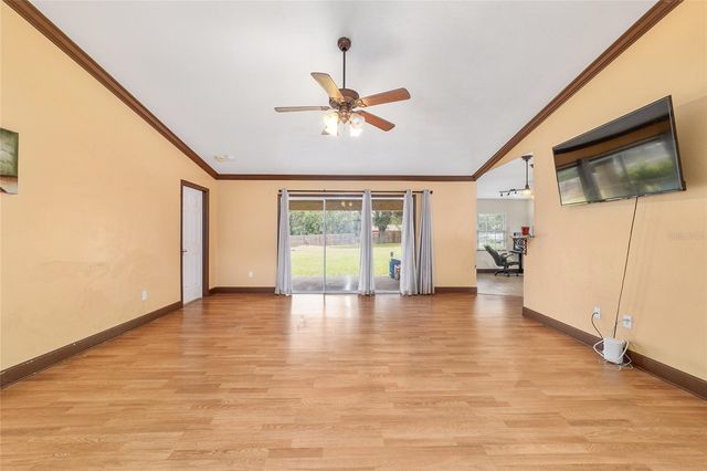 303 OAK TRACK TRAIL, Ocala, FL 34472