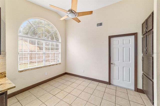 303 OAK TRACK TRAIL, Ocala, FL 34472