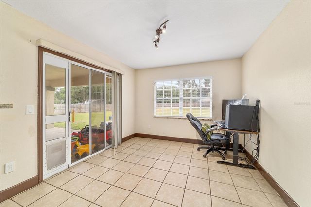 303 OAK TRACK TRAIL, Ocala, FL 34472