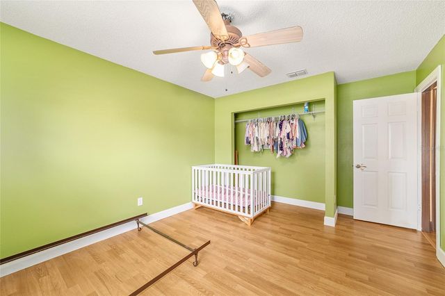 303 OAK TRACK TRAIL, Ocala, FL 34472