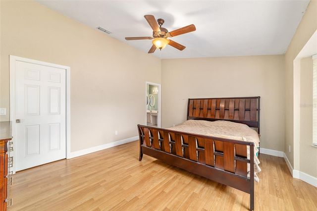303 OAK TRACK TRAIL, Ocala, FL 34472
