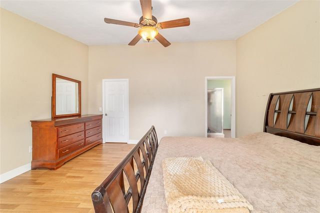 303 OAK TRACK TRAIL, Ocala, FL 34472