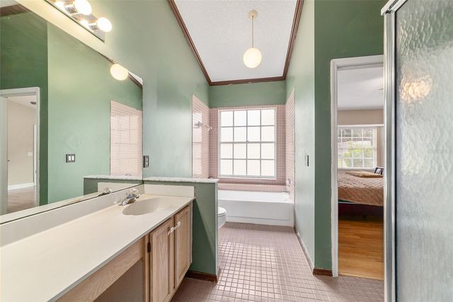 303 OAK TRACK TRAIL, Ocala, FL 34472