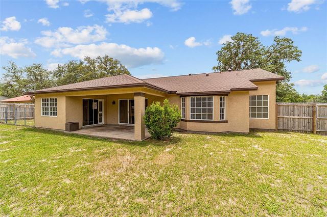 303 OAK TRACK TRAIL, Ocala, FL 34472
