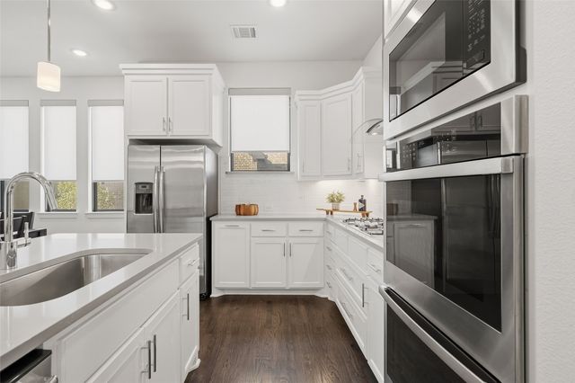 8261 Laflin Lane, Dallas, TX 75231