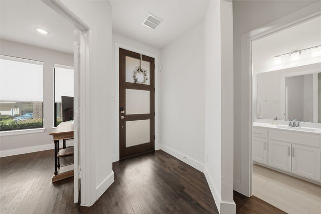 8261 Laflin Lane, Dallas, TX 75231