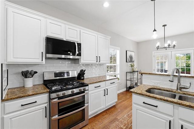 300 Tuggle Court, Woodstock, GA 30188