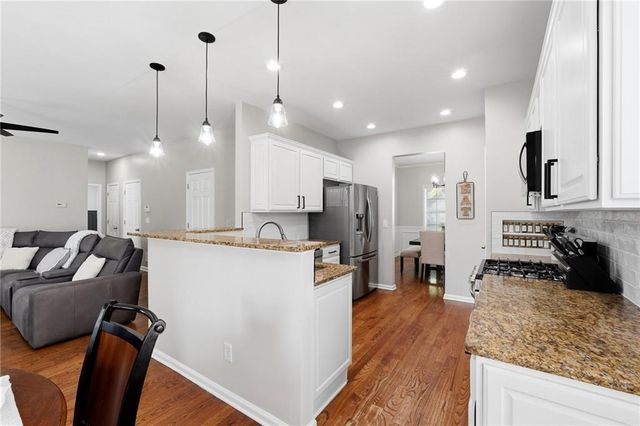 300 Tuggle Court, Woodstock, GA 30188