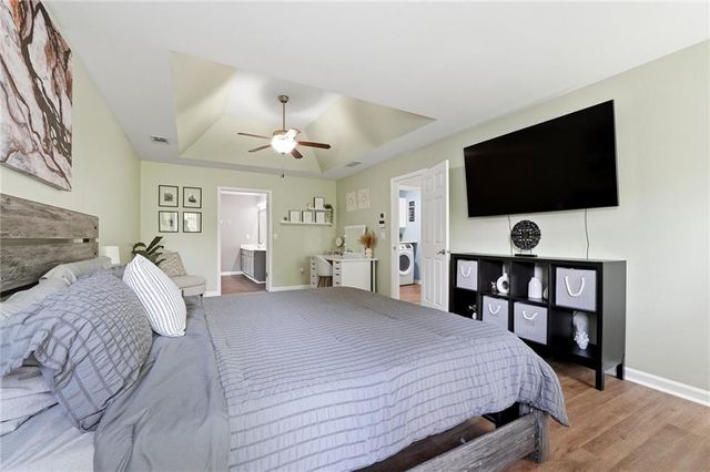 300 Tuggle Court, Woodstock, GA 30188