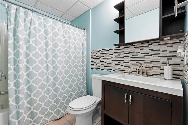 300 Tuggle Court, Woodstock, GA 30188