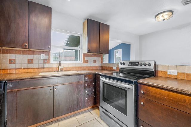 2584 EDMOND CIRCLE, Auburndale, FL 33823