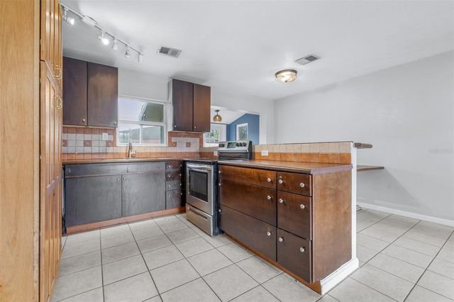 2584 EDMOND CIRCLE, Auburndale, FL 33823