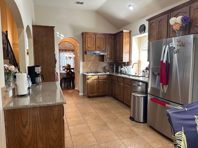 4933 Bacon Drive, Fort Worth, TX 76244