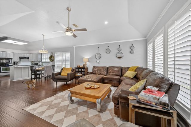 3211 Summergrove Drive, Arlington, TX 76001