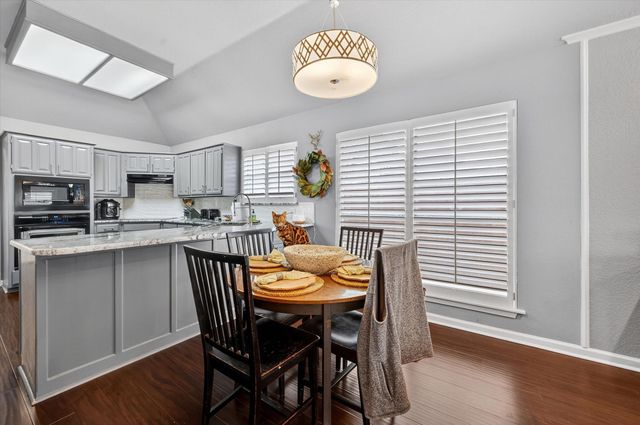 3211 Summergrove Drive, Arlington, TX 76001