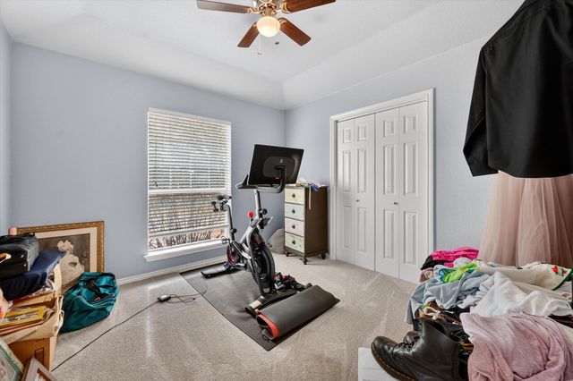 3211 Summergrove Drive, Arlington, TX 76001