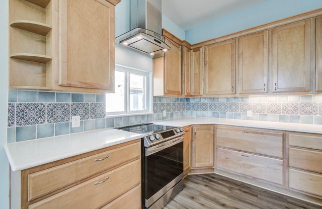 504 North Street, Columbus, TX 78934