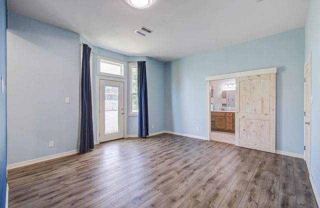 504 North Street, Columbus, TX 78934