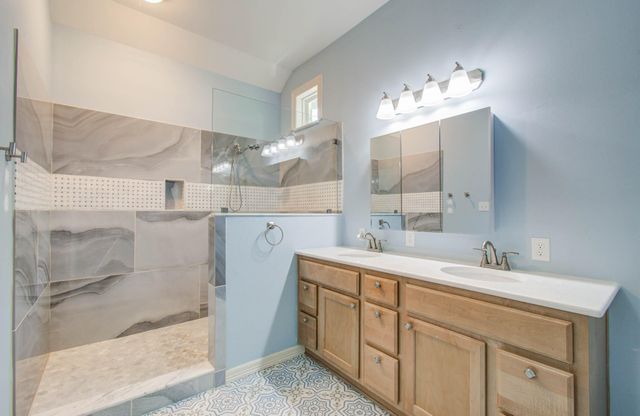 504 North Street, Columbus, TX 78934