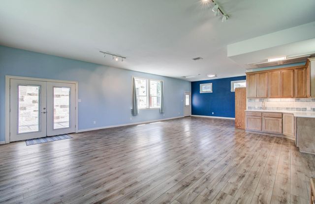 504 North Street, Columbus, TX 78934