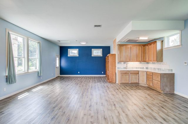 504 North Street, Columbus, TX 78934