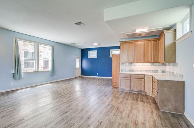 504 North Street, Columbus, TX 78934