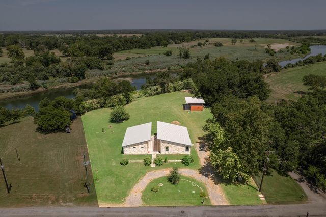 504 North Street, Columbus, TX 78934