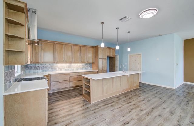 504 North Street, Columbus, TX 78934