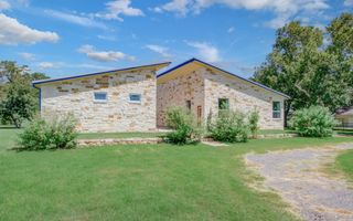 504 North Street, Columbus, TX 78934