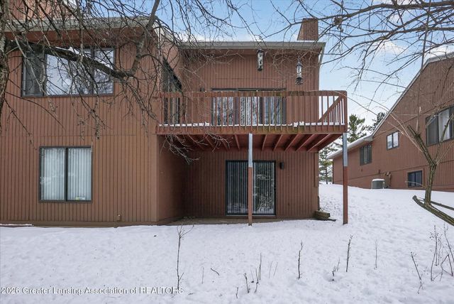 2450 Emerald Lake Drive, East Lansing, MI 48823