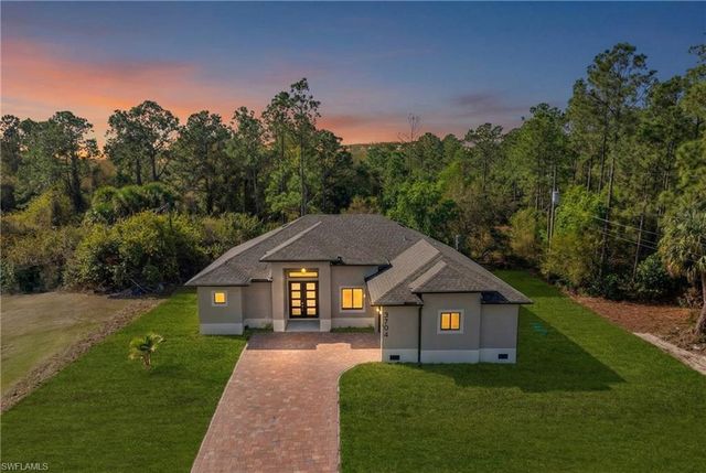 2704 E 15th ST, Lehigh Acres, FL 33972