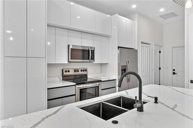 2704 E 15th ST, Lehigh Acres, FL 33972