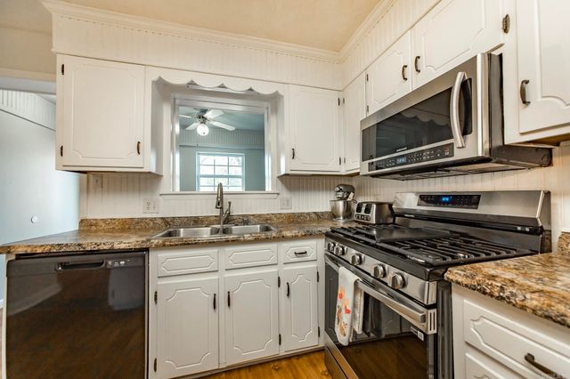 9 Pepper Tree Place, Searcy, AR 72143