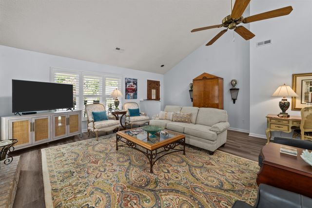 4355 Woodhollow Ln., Little River, SC 29566