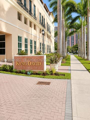 17555 SW Atlantic Blvd PH2, Sunny Isles Beach, FL 33160